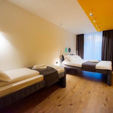 Hotel 4 Llulla Πρίστινα Εξωτερικό φωτογραφία
