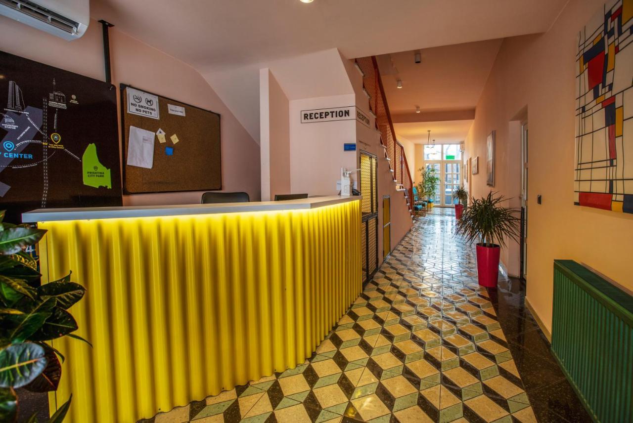 Hotel 4 Llulla Πρίστινα Εξωτερικό φωτογραφία