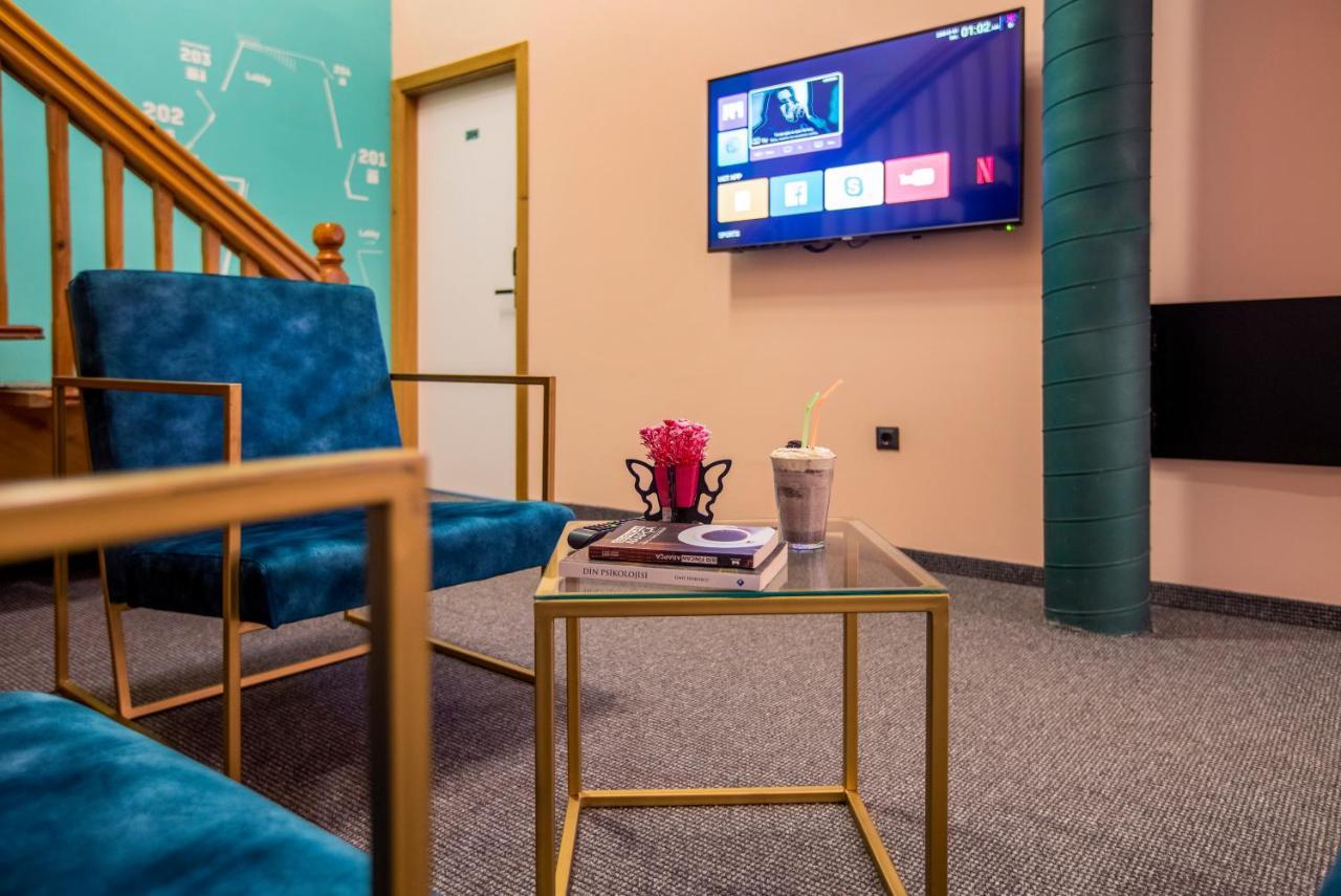 Hotel 4 Llulla Πρίστινα Εξωτερικό φωτογραφία