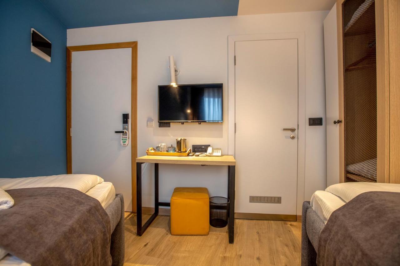 Hotel 4 Llulla Πρίστινα Εξωτερικό φωτογραφία