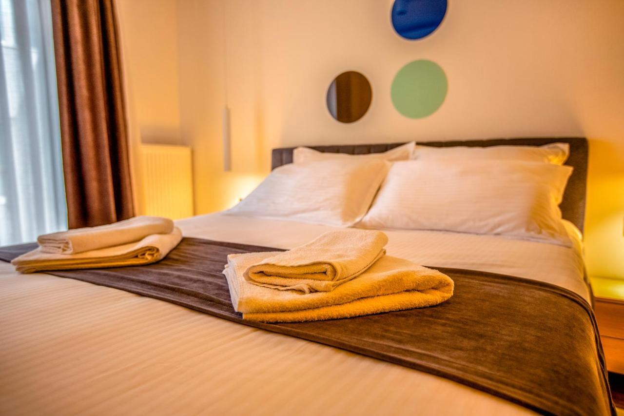 Hotel 4 Llulla Πρίστινα Εξωτερικό φωτογραφία