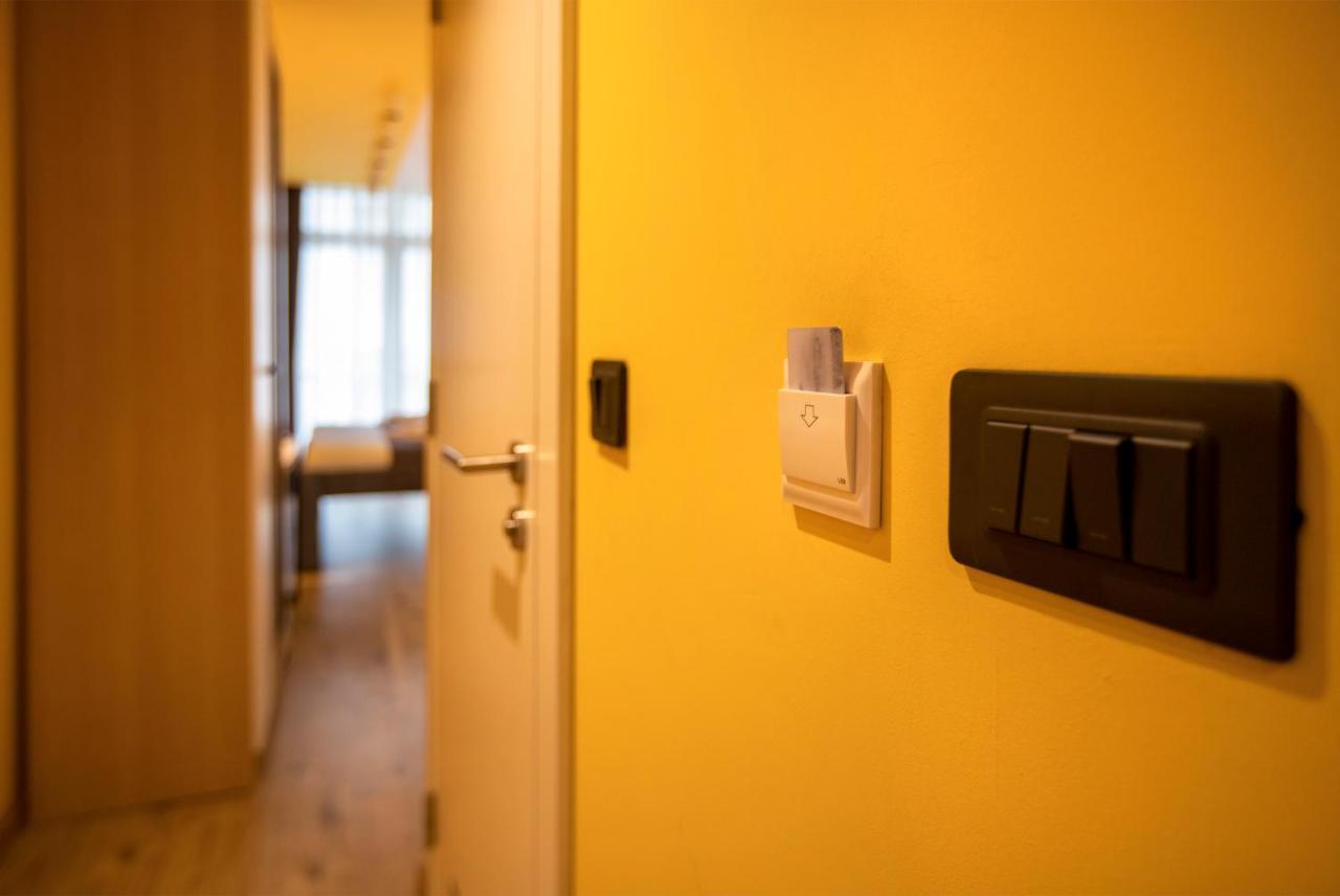 Hotel 4 Llulla Πρίστινα Εξωτερικό φωτογραφία