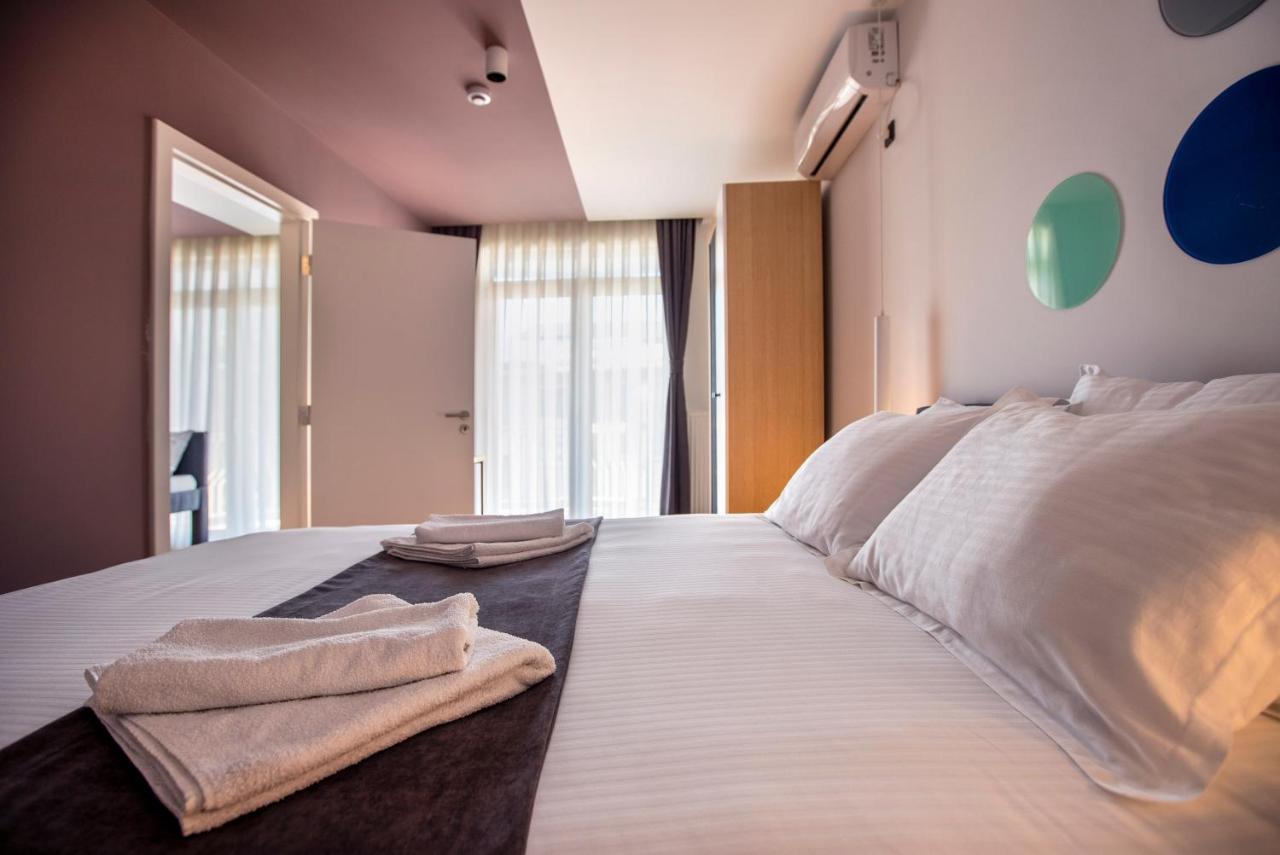 Hotel 4 Llulla Πρίστινα Εξωτερικό φωτογραφία