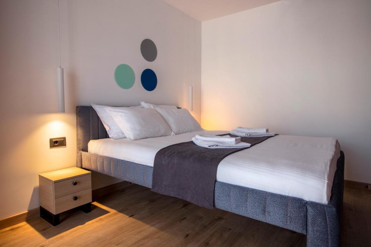 Hotel 4 Llulla Πρίστινα Εξωτερικό φωτογραφία