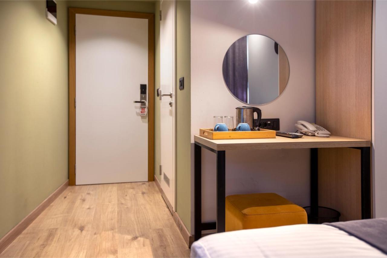 Hotel 4 Llulla Πρίστινα Εξωτερικό φωτογραφία