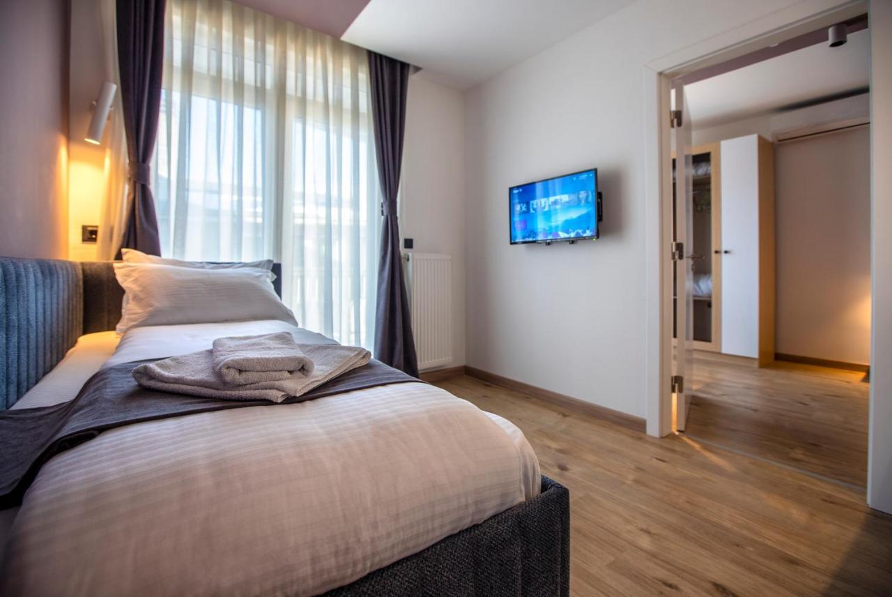 Hotel 4 Llulla Πρίστινα Εξωτερικό φωτογραφία